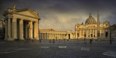 Vatican City pictures - Bernini's collonade