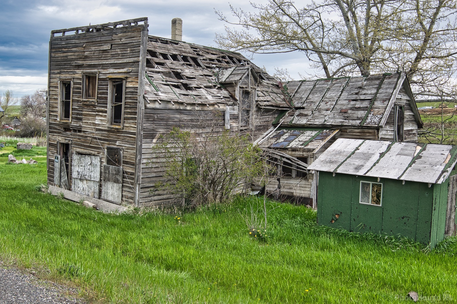Image of Anatone Old Buildings by Steve West