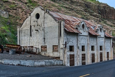 Clarkston instagram spots - Spanish Looking Warehouse