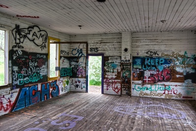 Image of Abandoned Schoolhouse, Joseph Creek - Abandoned Schoolhouse, Joseph Creek