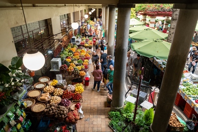 photo spots in Madeira - Mercado dos Lavradores (market)