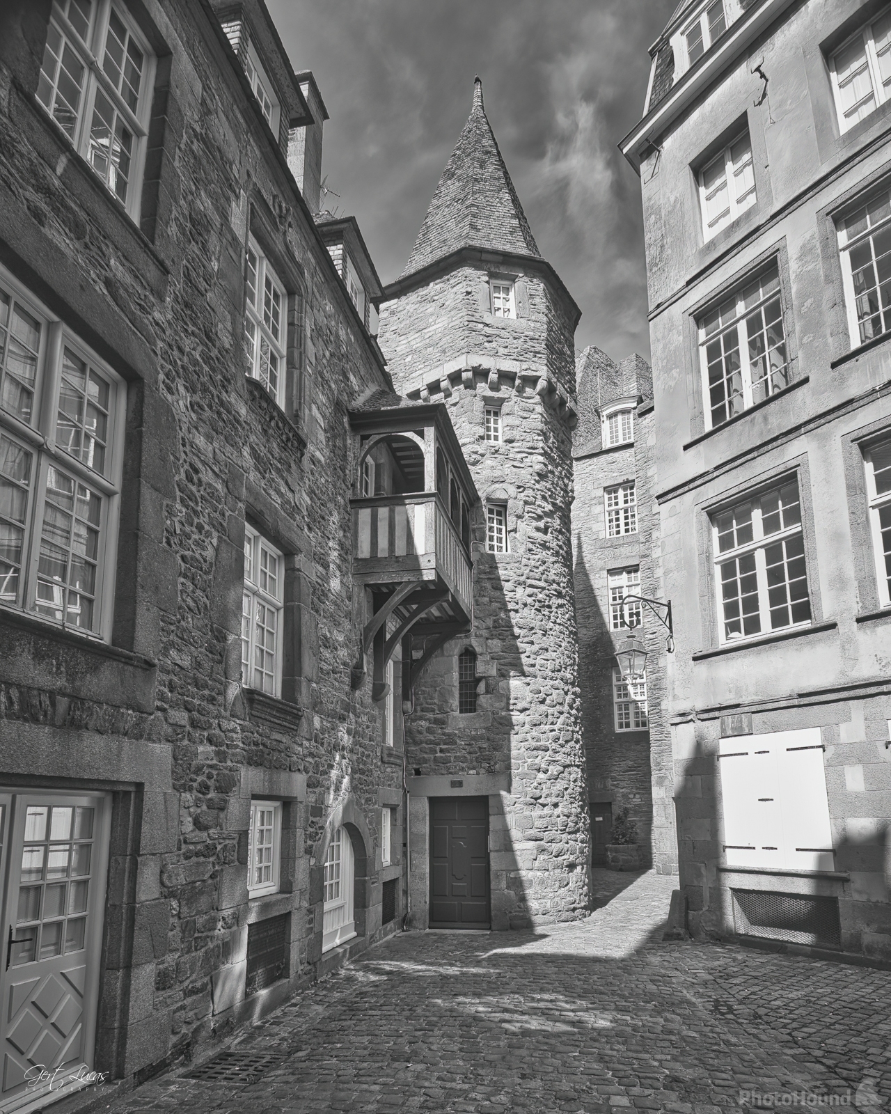 Image of Maison de la Duchesse Anne - Saint-Malo, Cour la Houssaye by Gert Lucas