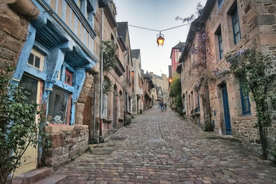 images of France - Dinan - Jerzual Street
