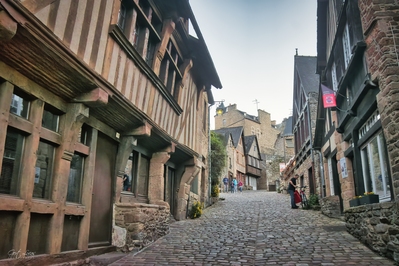 pictures of France - Dinan - Jerzual Street