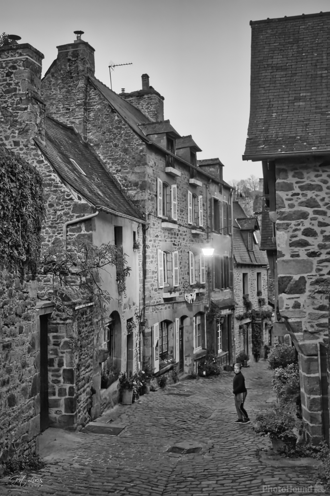 Image of Rue du Petit Fort, Dinan by Gert Lucas