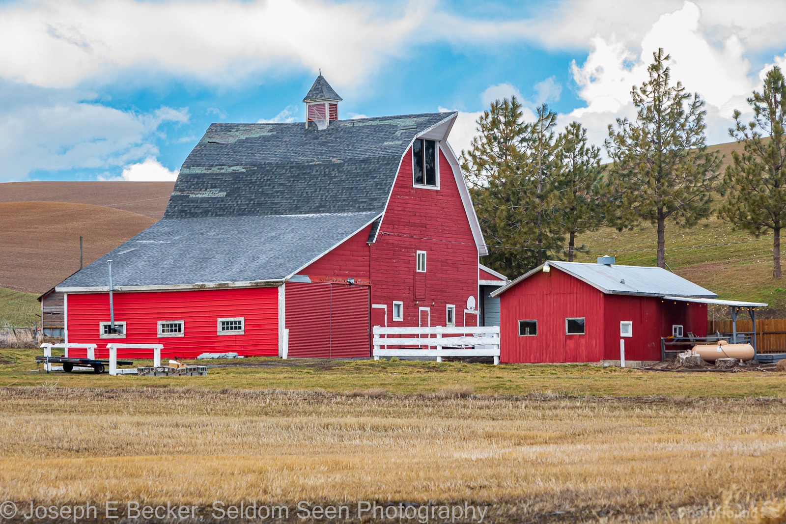 Image of Colfax Red Barn by Joe Becker