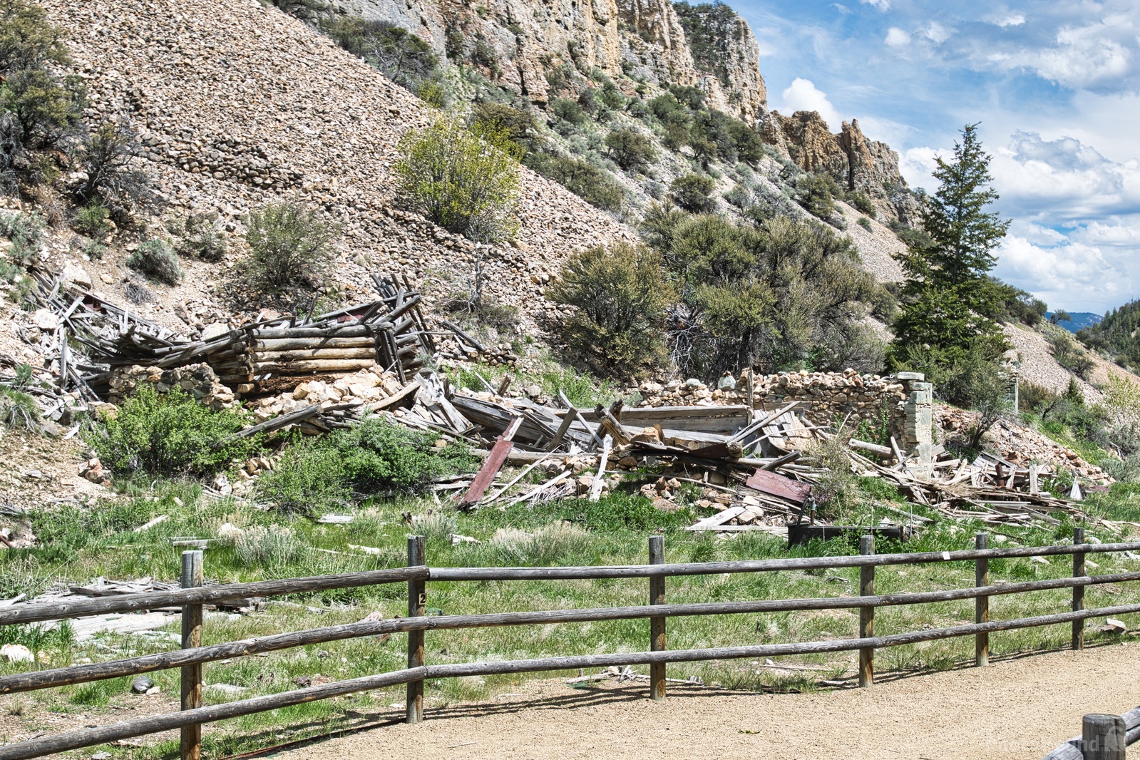 Image of Bayhorse Ghost Town by Steve West