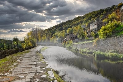 Braganca instagram spots - Rio de Onor