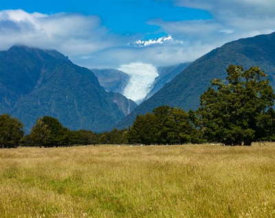 instagram spots in New Zealand - Fox Glacier Lookout