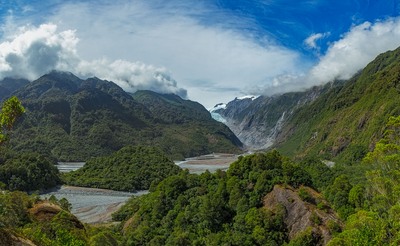 photo spots in New Zealand - Franz Josef Glacier from  Sentinel Rock