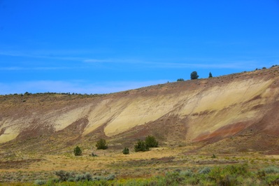 Picture of Painted Hills Overlook Trail - Painted Hills Overlook Trail
