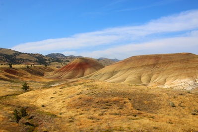 Image of Painted Hills Overlook Trail - Painted Hills Overlook Trail