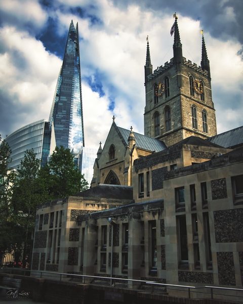 Soutwark Cathedral with the Shard in the background