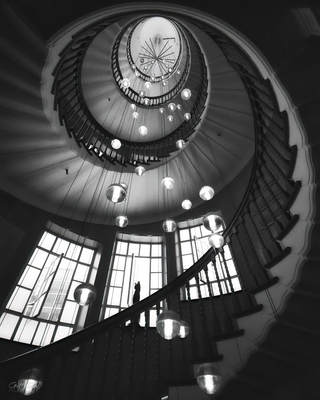 pictures of London - Heal's  Spiral Staircase