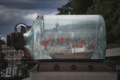 photo locations in London - Nelson's Ship in a Bottle