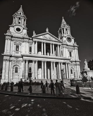 photos of London - St Paul's Cathedral (exterior)