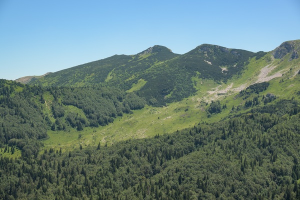 Views towards Crna Glava peak