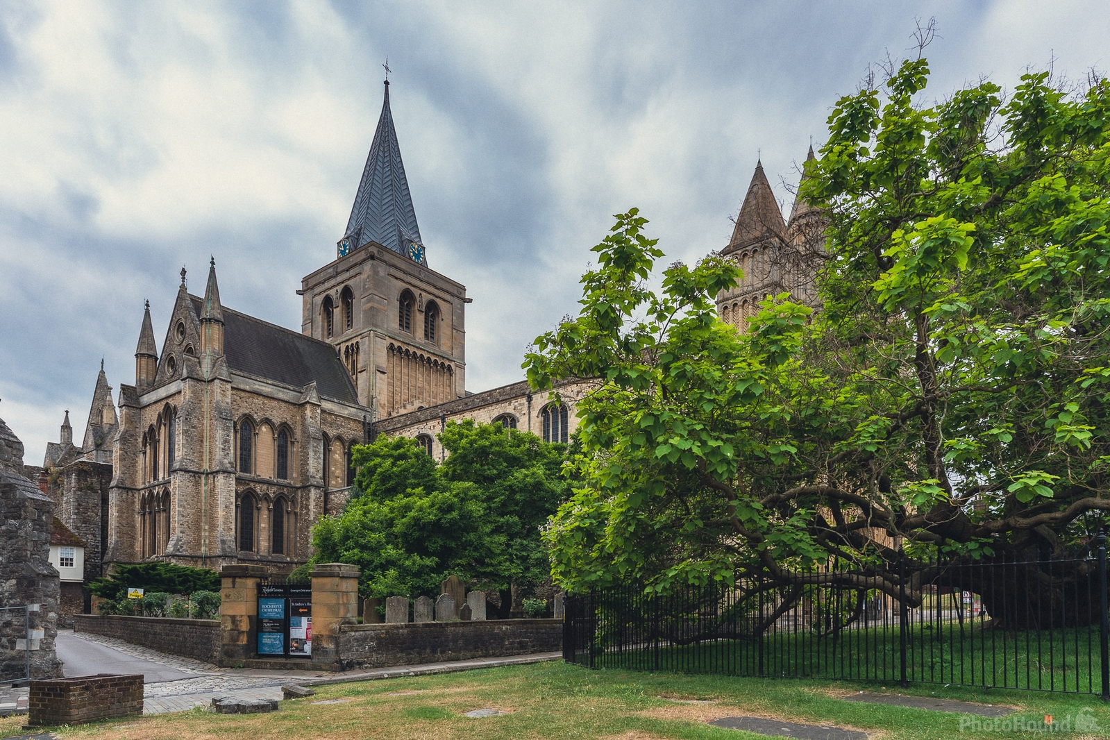 Image of Rochester Cathedral by James Billings.