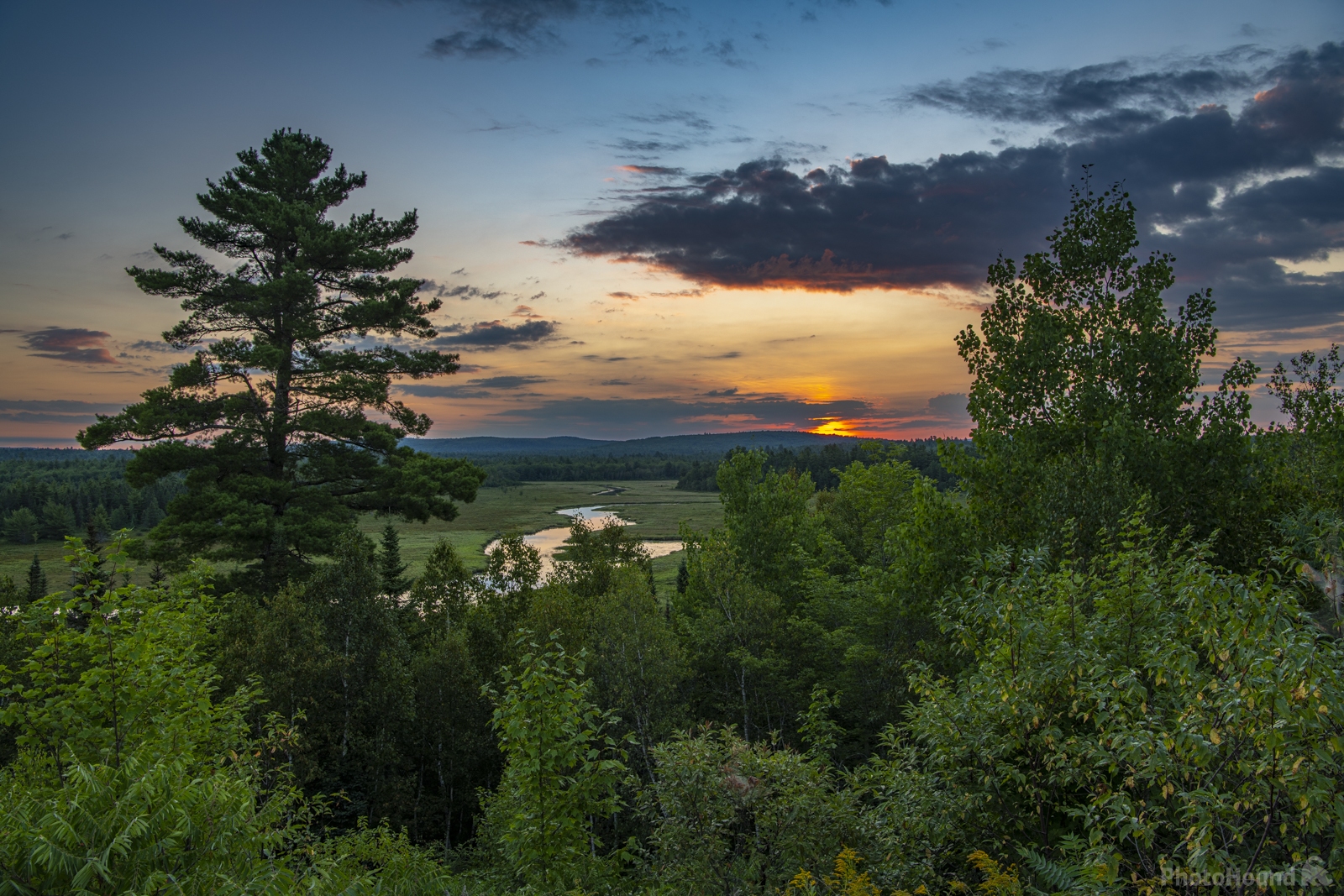 Image of Airline Road Scenic Viewpoint by Wayne Foote