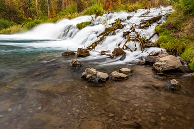 photo spots in Deschutes County - Fall River Falls