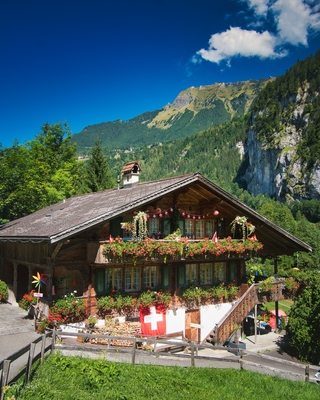photos of Switzerland - Lauterbrunnen Valley promenade