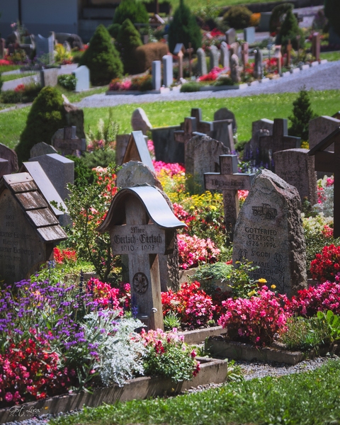 Lauterbrunnen Valley promenade - Friedhof (cemetery)