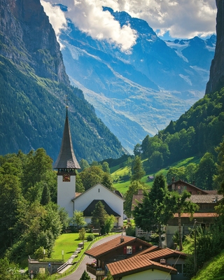 Switzerland pictures - Lauterbrunnen - Church and Staubachfall viewpoint