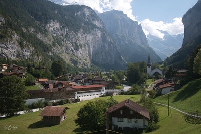 photos of Switzerland - Lauterbrunnen - Church and Staubachfall viewpoint