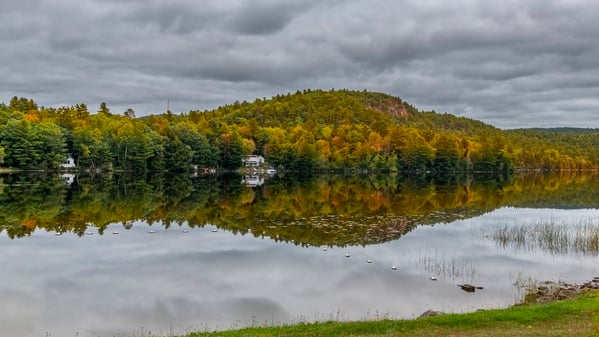 This is a shot of the Parks Pond Bluff from the Parks Pond. The Bluff photo spots are on top of the bare rock ledges on the right side of the Bluff. This is late September and the foliage is starting to "turn" to fall colors.