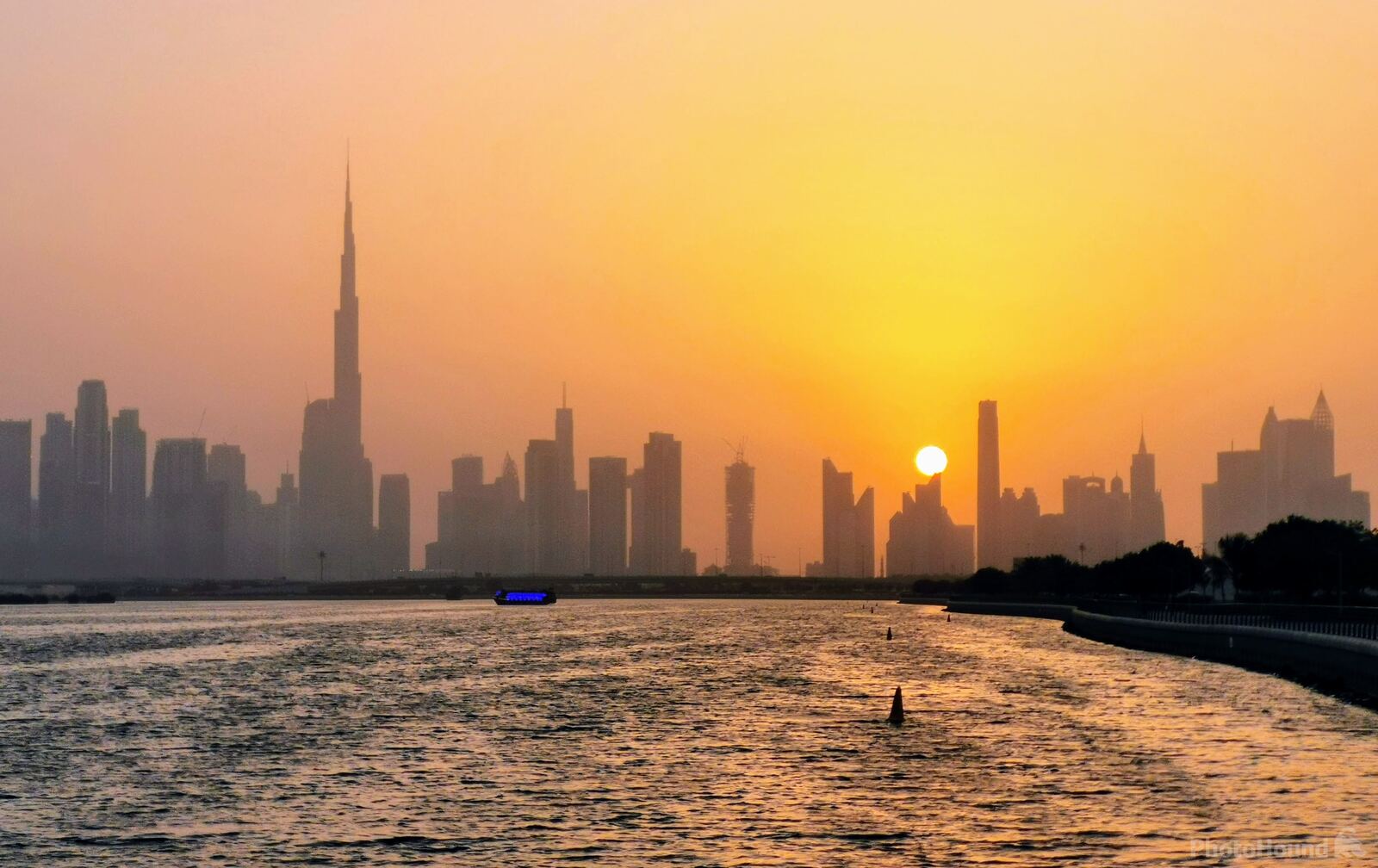 Image of Al Jaddaf Walk Dubai by Arnab Ray