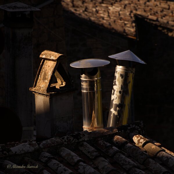 Just loved the afternoon light on the chimney pots Sorano
taken from the road side near 4, Via di Montorio, Sorano
RF24-105 F4L IS USM
f/8 1/500 ISO100
18Sep22 14:00