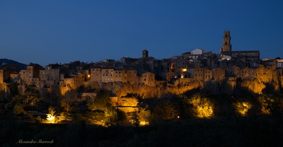 pictures of Rome - View of Pitigliano