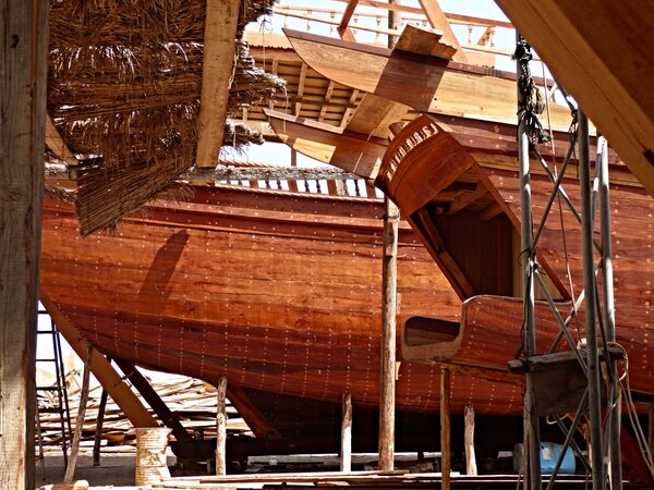 Fatah Al Khair, the traditional Omani Ship & the dhow yardPanasonic DMC-FZ72f/4.1 1/250  ISO100