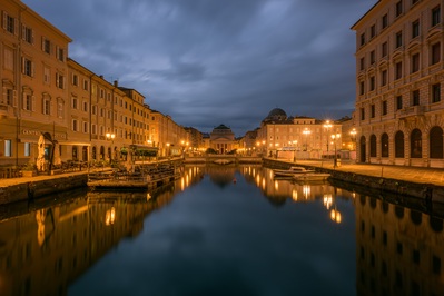 photo spots in Istria - Canal Grande di Trieste from Ponte Curto