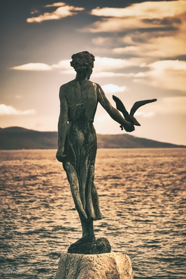 images of Istria - Maiden with the Seagull