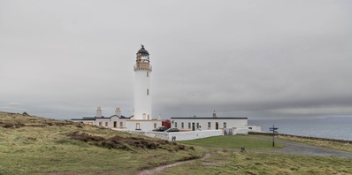 photo spots in Scotland - Mull Of Galloway lighthouse