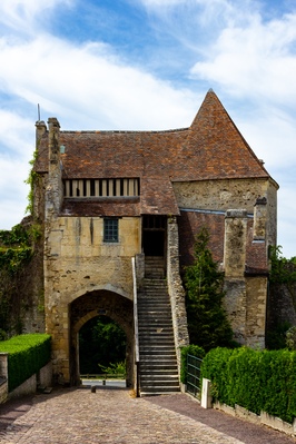 Normandie instagram locations - Porte des Cordeliers, Falaise