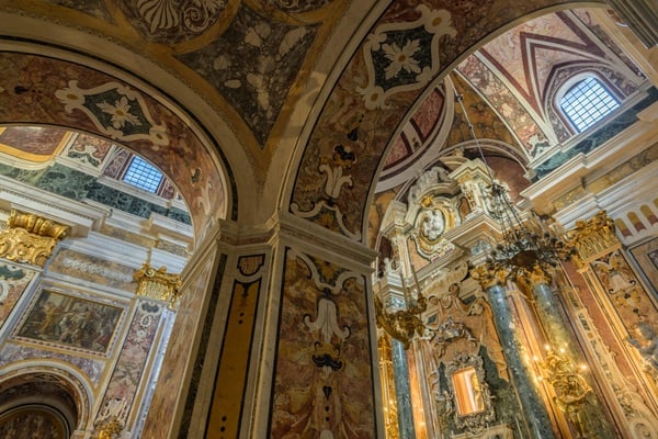 Cattedrale Maria Santissima della Madia - The Cathedral in Monopoli. Interior
