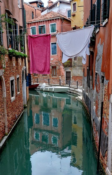 One of the most excellent and  quiet canals in Venice offer interesting shoots on both sides