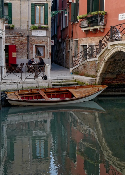 One of my favourite spots for reflection, particularly during a summer afternoon. Quintessentially Venice!