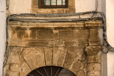 Via Cattedrale street detail