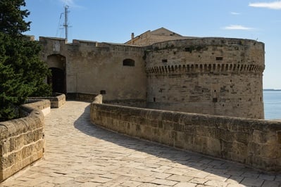 Puglia photography locations - Castello Aragonese