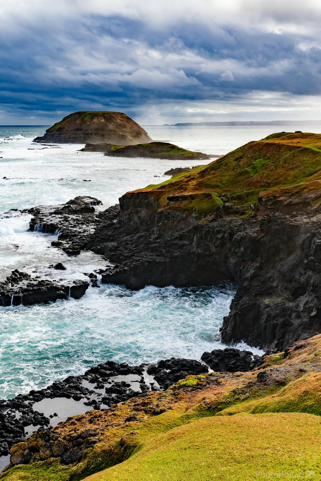 Image of Round Island from The Nobbies Viewpoint by Team PhotoHound