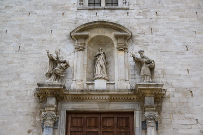 Puglia instagram locations - Bari Cathedral