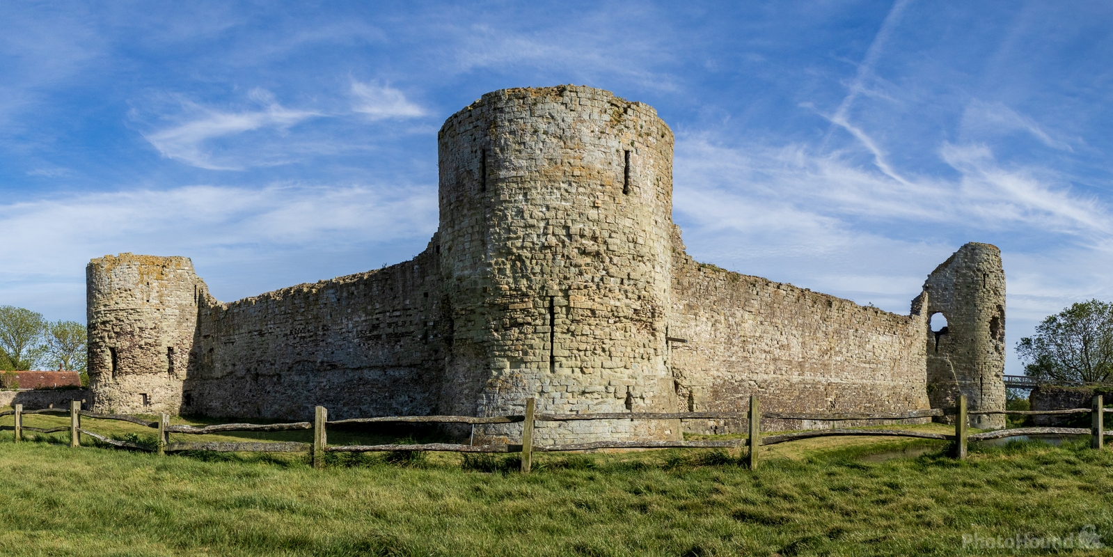 Image of Pevensey Castle by Richard Joiner