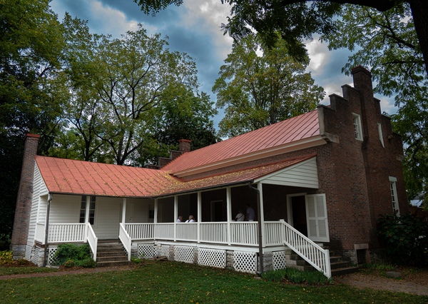 Built in 1830, Carter house was the command post for the confederate army during the Battle of Franklin, one of the bloodiest battles of the American Civil War