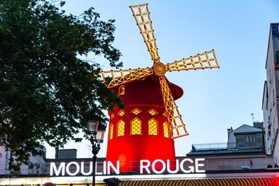 Paris instagram locations - Moulin Rouge