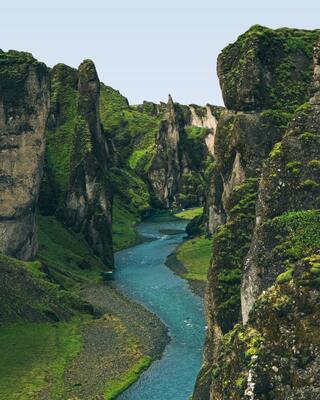 images of Iceland - Fjaðrárgljúfur Canyon