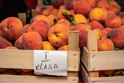 images of Serbia - Tijabarska Pijaca (Produce Market)