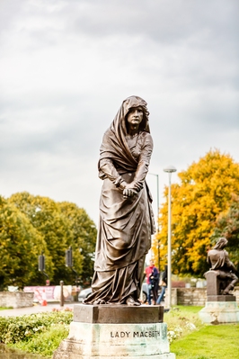 Lady Macbeth statue, part of the Gower Memorial